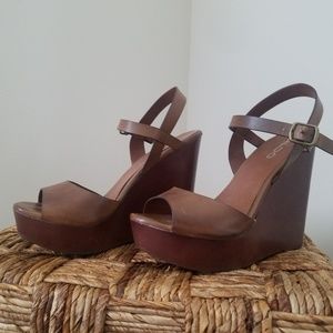 ALDO brown leather wedges